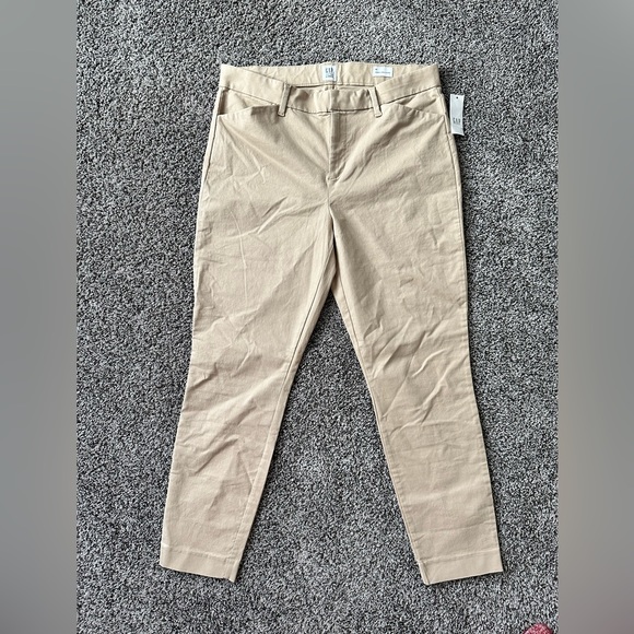 GAP Pants - 5/$22 NWT Gap women’s pants skinny ankle khaki tan color Large